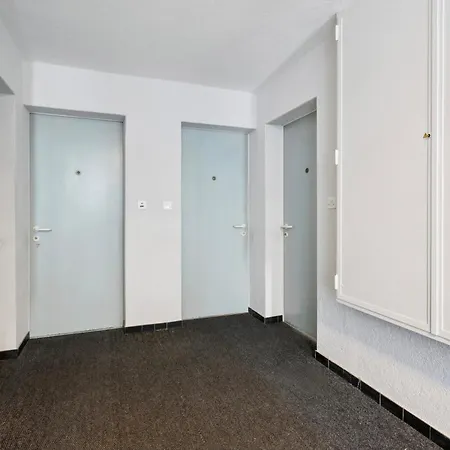 - Crown 25 チューリッヒ