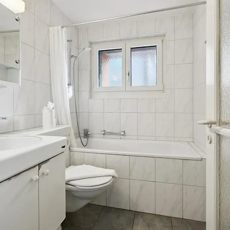 - Crown 25 Apartment